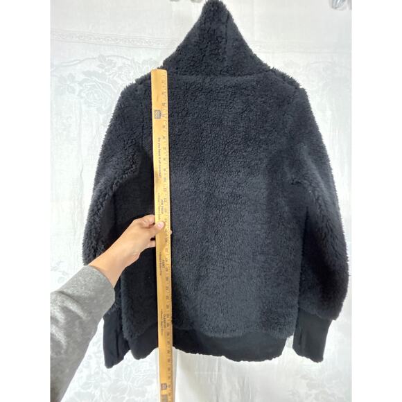 Athleta Turtleneck Sweatshirt Small Black Fuzzy Teddy Bear Oversized - Picture 9 of 9